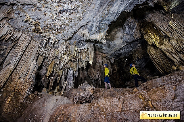 quang binh chinh thuc khai truong tuyen du lich kham pha hang vom gieng vooc