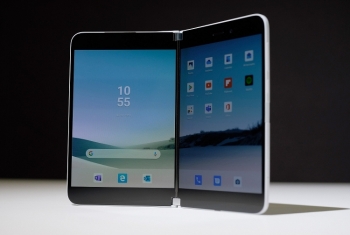 Microsoft công bố điện thoại Surface Duo với màn hình kép
