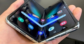 Samsung sử dụng Ultra Thin Glass cho smartphone màn hình gập mới?