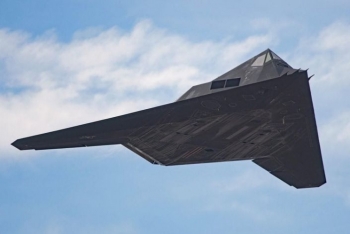 Mỹ tái trang bị máy bay ném bom tàng hình F-117?