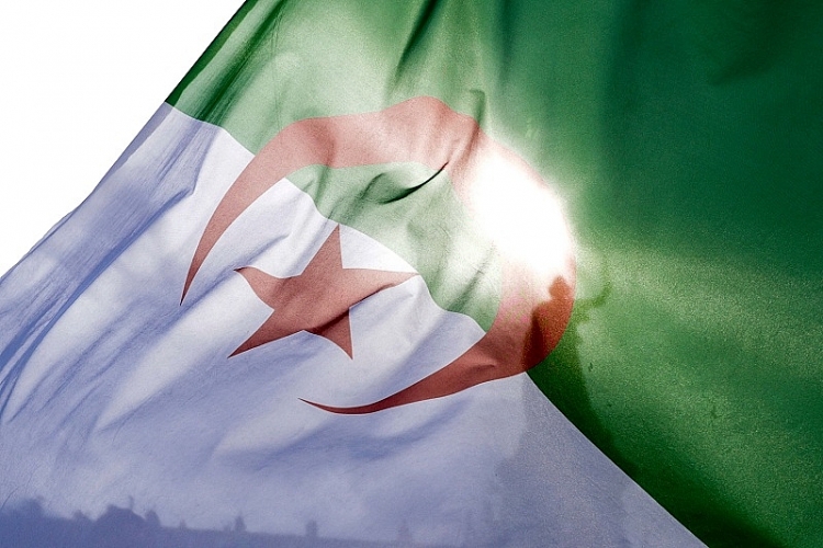 Algeria cắt giảm trợ cấp điện, khí đốt