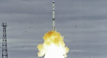 Nga phóng thử tên lửa xuyên lục địa Topol