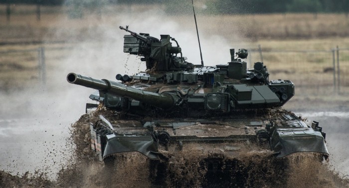 Iran muốn mua xe tăng T-90 của Nga