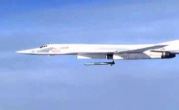 Máy bay ném bom Nga phá hủy 3 nhà máy lọc dầu của IS