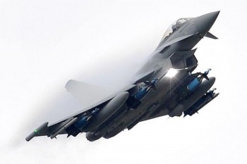 Chiến đấu cơ Anh xuất kích chặn máy bay Nga
