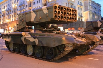 Pháo phản lực Solntsepёk của Nga khiến IS khiếp sợ