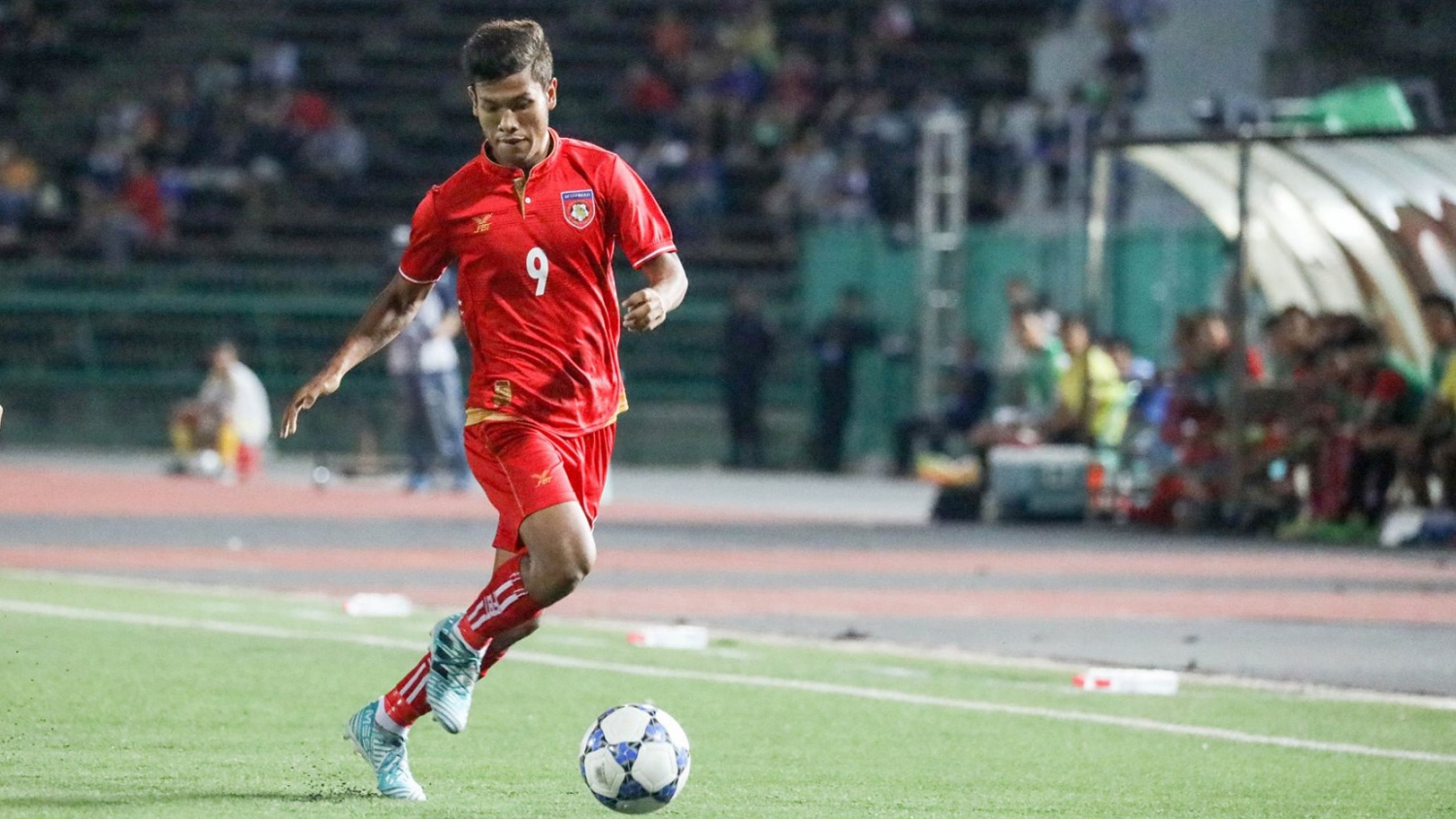 HLV Antoine Hey muốn để dành Aung Thu cho trận gặp Việt Nam