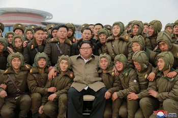 Nhà lãnh đạo Kim Jong-un trực tiếp giám sát tập trận không quân