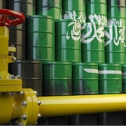 Ả Rập Xê-út giảm giá dầu xuất khẩu sang châu Á