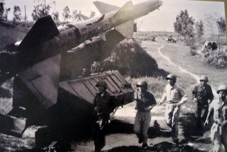 Người Hà Nội đối đầu với pháo đài bay - B52