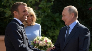 Tổng thống Pháp nói Nga không còn là kẻ thù của NATO