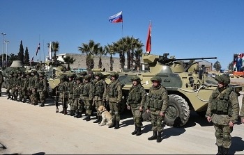 Quân Nga tiến vào thủ phủ của IS tại Syria