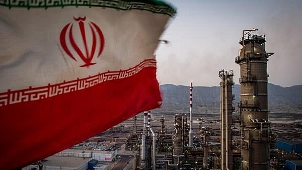Iran có kế hoạch tăng sản lượng dầu lên hơn 4 triệu thùng