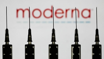 Mỹ cho phép phi công sử dụng vaccine Covid-19 của Moderna