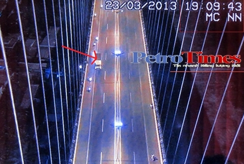 Camera tiết lộ nguyên nhân tai nạn thảm khốc trên cầu Cần Thơ
