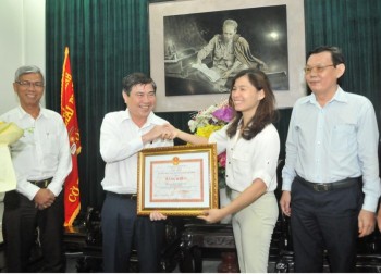 Vụ quán Xin chào: Chủ tịch TP HCM khen thưởng nhà báo