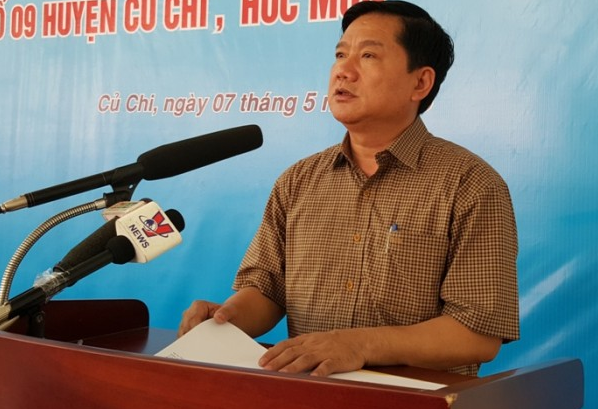 Ứng viên ĐBQH Đinh La Thăng thể hiện quyết tâm cao trước cử tri