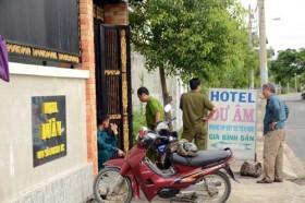 TP HCM: Khách sạn bốc cháy sau tiếng nổ lớn