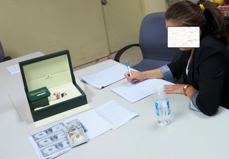 Nữ Việt kiều lợi dụng chính sách hoàn thuế GTGT để gian lận bị bắt giữ. 