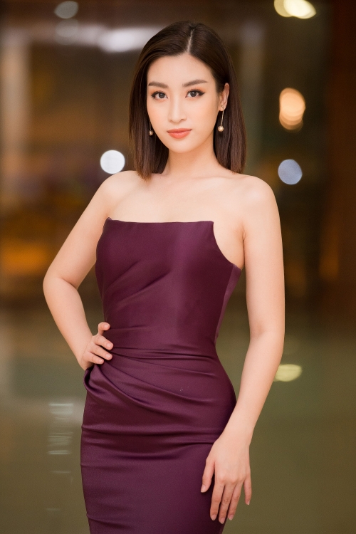 Cận cảnh nhan sắc quyến rũ của Hoa hậu Đỗ Mỹ Linh