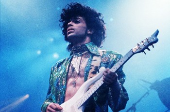 Cái chết của ca sĩ Prince có nhiều uẩn khúc
