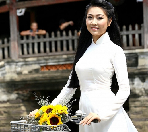 bui nu kieu vy chuyen ve nguoi dep ao dai xu quang