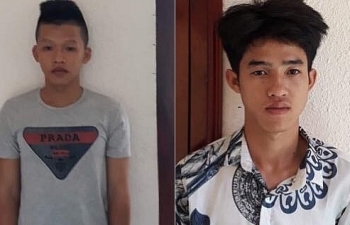 Tiền Giang: Bắt 2 thanh niên cướp túi xách giữa ban ngày