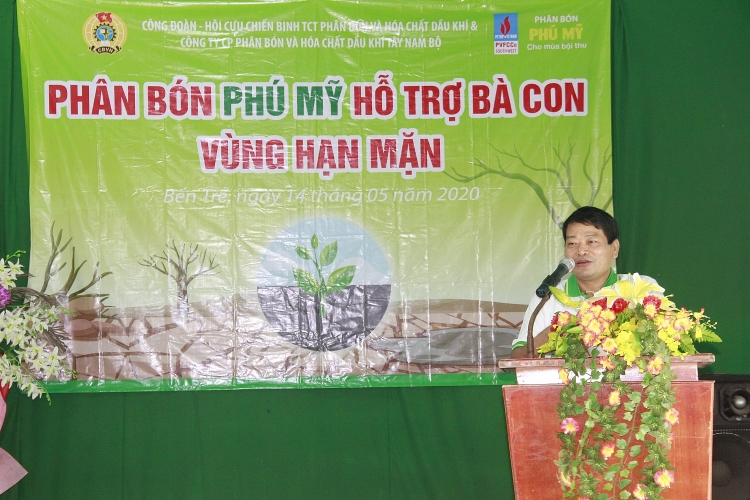 cong doan pvfcco tang bon nuoc cho ba con vung han man ben tre