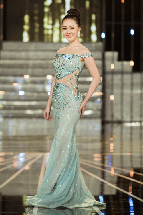 Chung khảo Miss World Việt Nam: Thí sinh lộng lẫy trong trang phục dạ hội