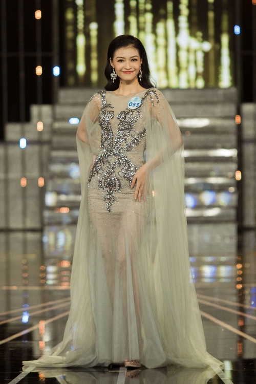 Chung khảo Miss World Việt Nam: Thí sinh lộng lẫy trong trang phục dạ hội