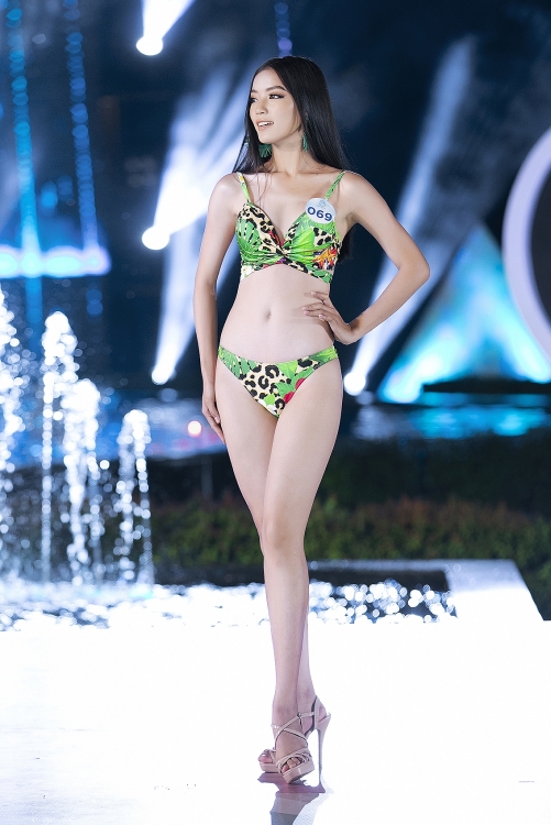 Miss World Vietnam: Người đẹp biển đọ dáng nóng bỏng với bikini