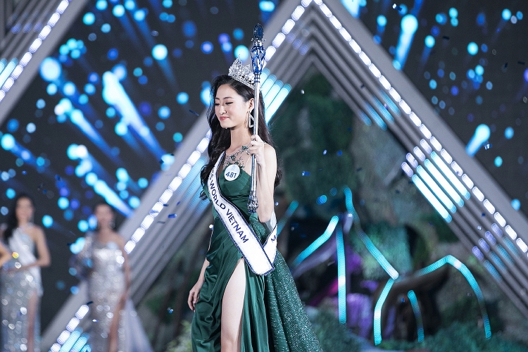 Nhan sắc hoa hậu Lương Thùy Linh được công chúng quốc tế khen ngợi