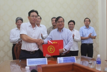 PVN làm việc với UBND tỉnh Tiền Giang về việc chuyển giao Dự án Soài Rạp