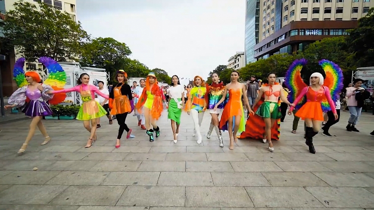 Thu Hiền mang thông điệp bình đẳng giới đến Miss Asia Pacific International