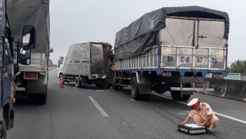Tai nạn liên hoàn trên cao tốc TP HCM - Trung Lương