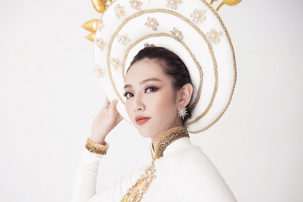 Ngắm bộ quốc phục ấn tượng của Thùy Tiên tại Miss International 2018