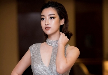 Hoa hậu Đỗ Mỹ Linh quyến rũ hết cỡ với đầm bó "cắt xẻ"