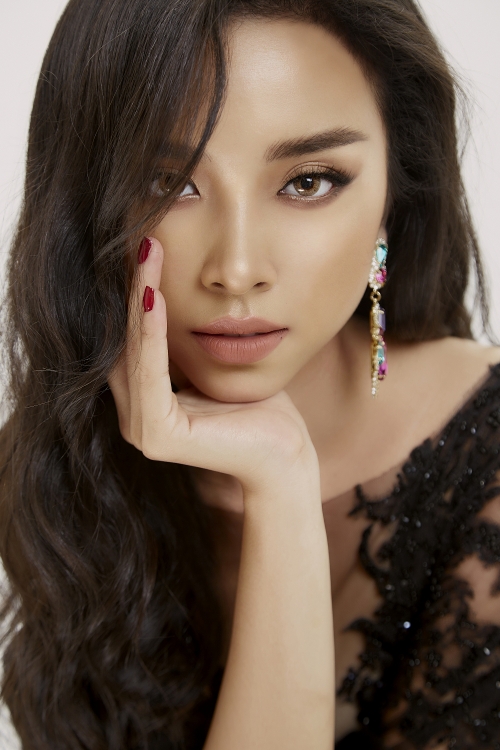 Á hậu Thúy An đẹp quyến rũ trước thềm Miss Intercontinental 2019