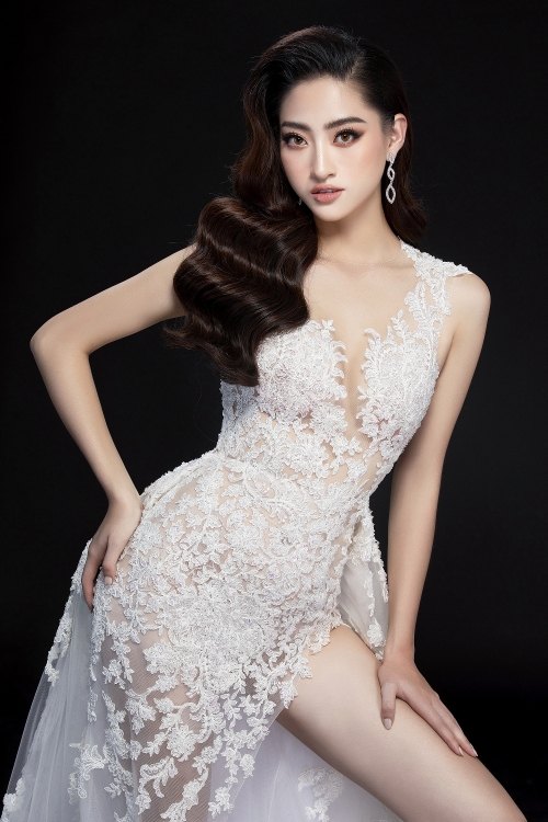 Hoa hậu Lương Thùy Linh đẹp quyến rũ với đầm dạ hội tại chung kết Miss World