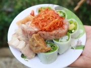 Bánh ướt cuốn tôm chua- nét đặc trưng của ẩm thực xứ Huế