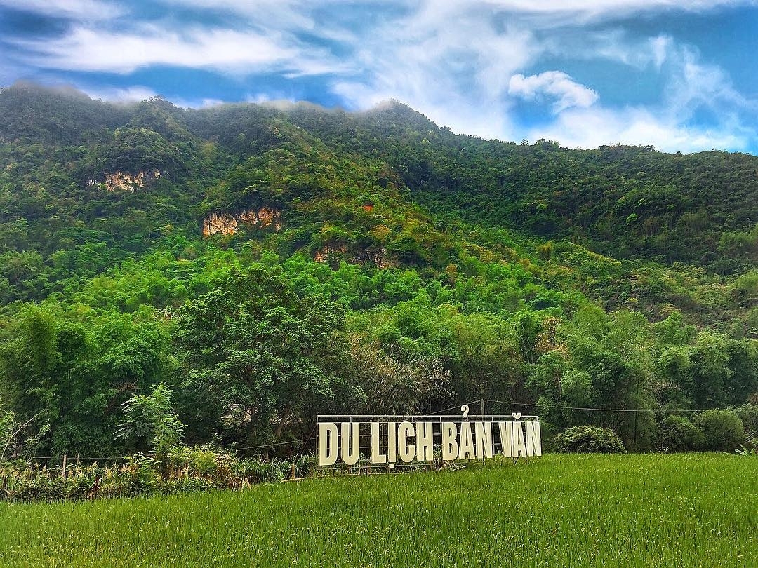 The beauty of the ancient villages of Mai Chau - Hoa Binh