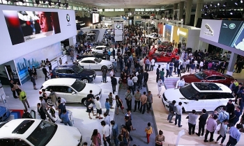 Doanh số thị trường ô tô Việt Nam giảm hơn 50%