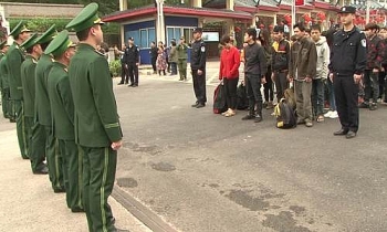 49 lao động Việt Nam lao động trái phép tại Trung Quốc bị trục xuất về nước