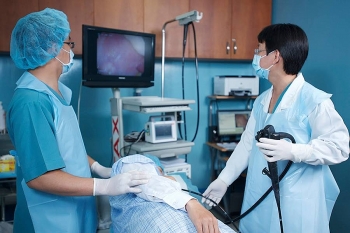 Lần đầu tiên Việt Nam cắt cơ dưới thực quản qua nội soi đường miệng