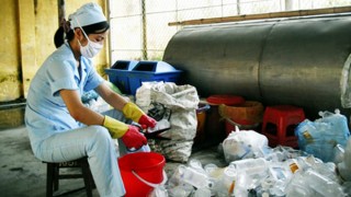 Bộ trưởng Nguyễn Thị Kim Tiến yêu cầu chấn chỉnh việc xử lý rác thải y tế
