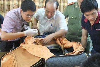 Giấu ma túy trong hàng hóa chuyển phát nhanh vào Việt Nam