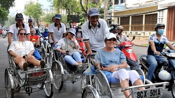 Khách quốc tế đến Việt Nam tiếp tục tăng cao trong tháng 8