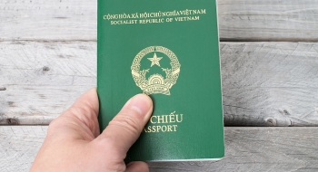 Bộ Công an đề xuất cấp hộ chiếu tạm thời thay giấy thông hành