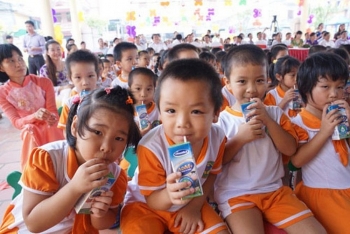 Sữa học đường bắt buộc phải có 21 vi chất dinh dưỡng