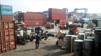 10.000 container phế liệu đang tồn đọng tại cảng biển Việt Nam